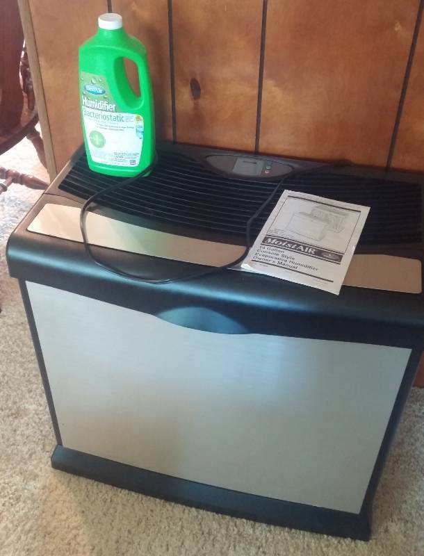 lot 141 image: 14 gal Humidifier