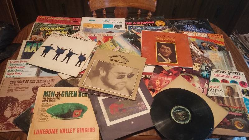 lot 142 image: Vintage Collectible Vinyl Albums