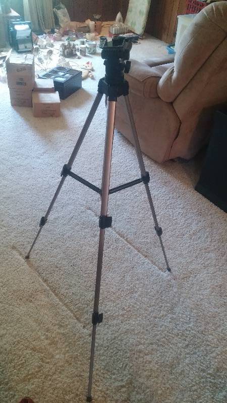 lot 147 image: Camera Stand, collapsable
