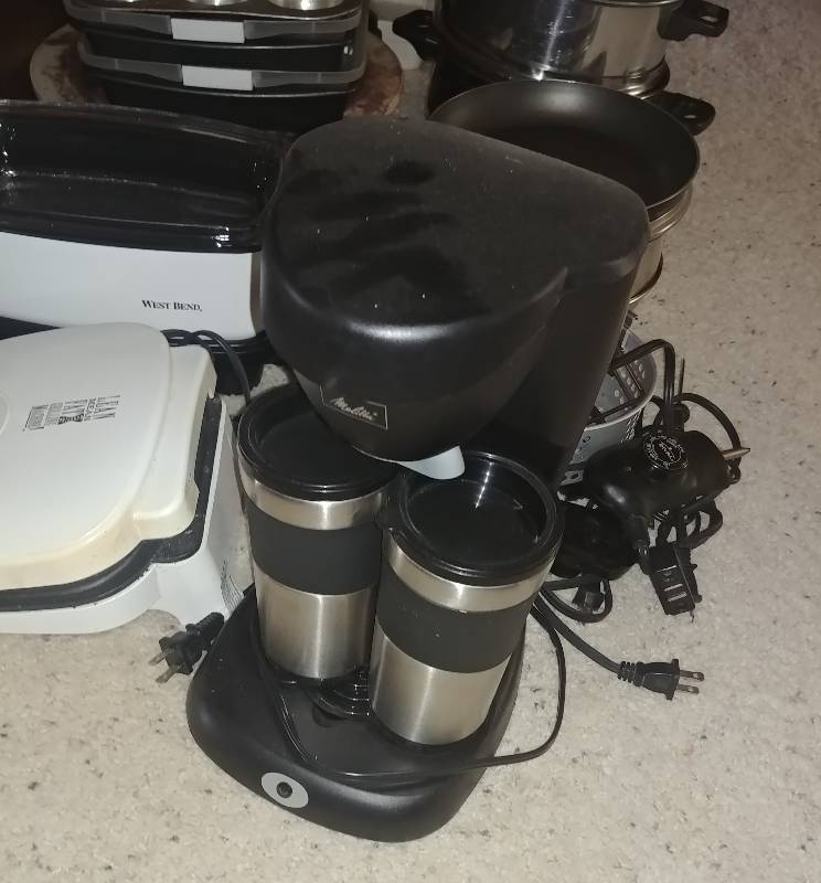 lot 179 image: LARGE Kitchen Items Assortment