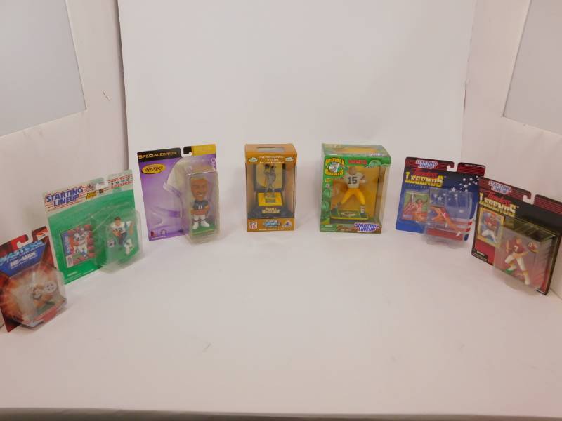 Lot of Sports Figures NIB