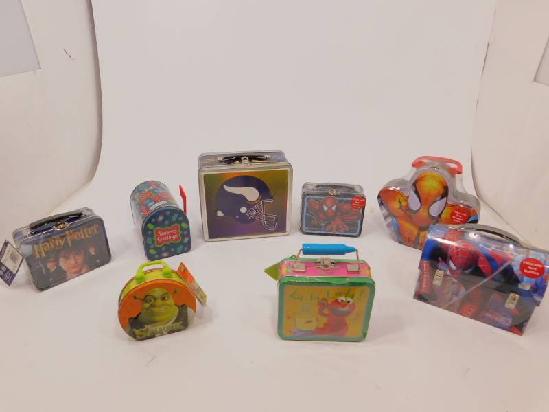 Lot of Assorted Lunch Boxes