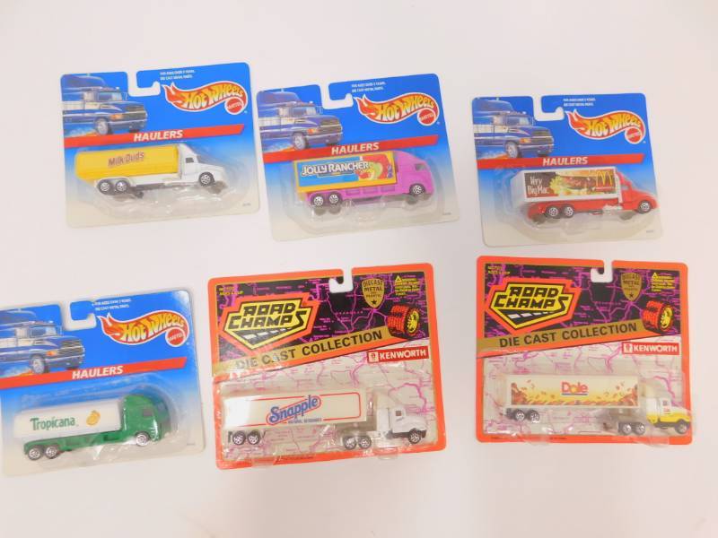 Lot of Hotwheels and Road Champs Haulers