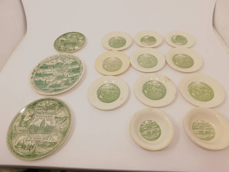 Lot of 14 Vintage Green Plates