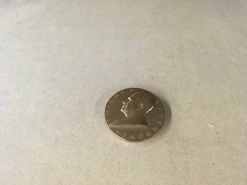 lot 334 image: Dwight D. Eisenhower Large Coin