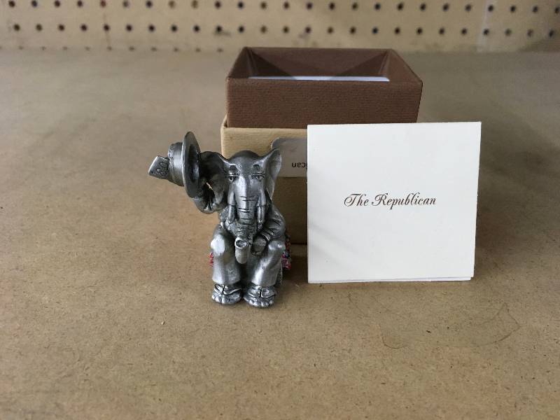 lot 346 image: The Republican Elephant Figurine
