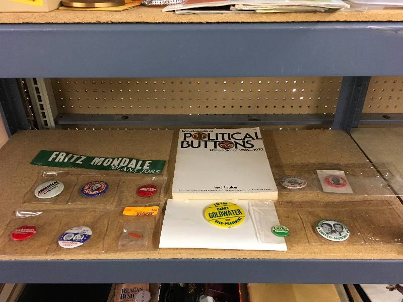 lot 361 image: Political Buttons