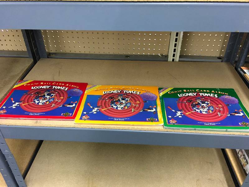 lot 365 image: Upper Deck Looney Tunes Comic Ball Card Album Complete Set