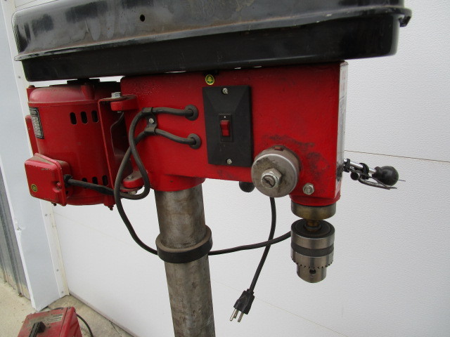 lot 10 image: 16 Speed Drill Press