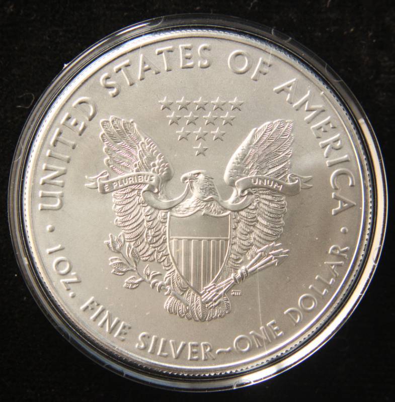 lot 33 image: 2019 AMERICAN SILVER EAGLE 1 TROY OZ. .999 FINE SILVER IN AIRTITE