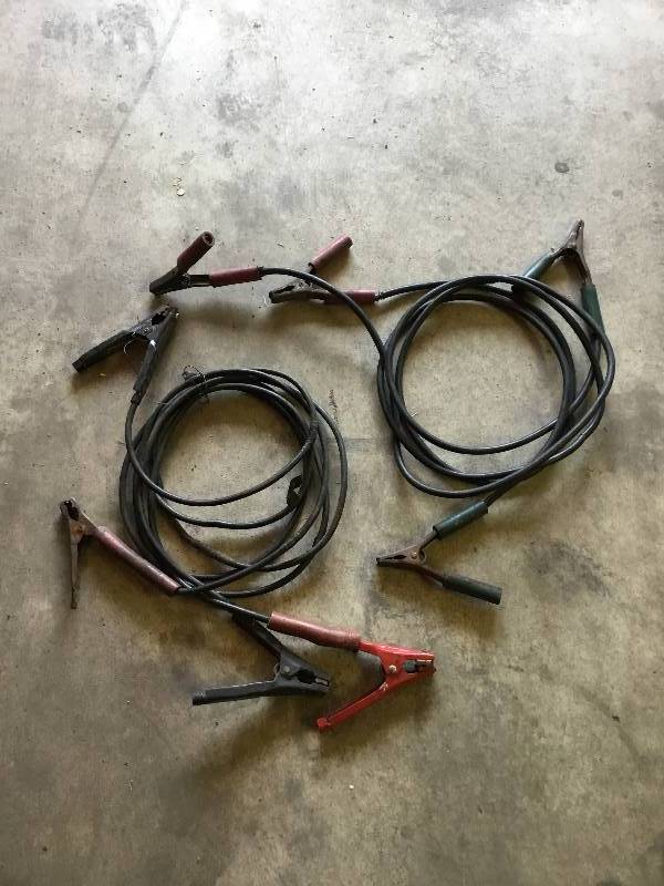 2 sets of jumper cables