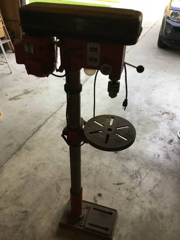 Omaha Industrial 16 speed Drill press upright