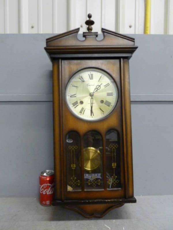 lot 1 image: Pendulum Clock