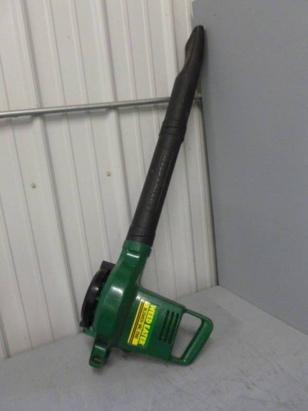 lot 27 image: Leaf Blower