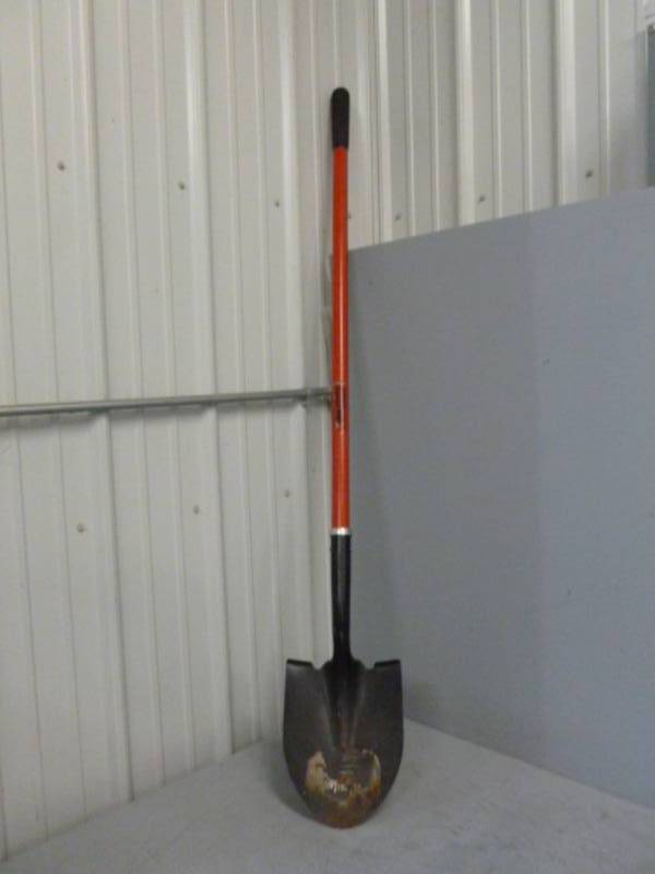 lot 28 image: Sand Shovel