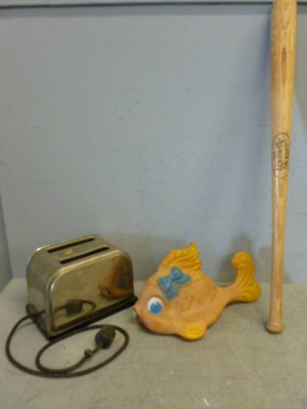 lot 96 image: Vintage Toys