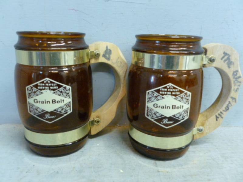 lot 98 image: Vintage Grain Belt