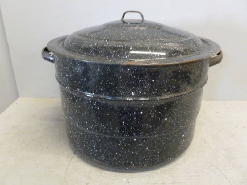 lot 119 image: Cold Pack Kettle
