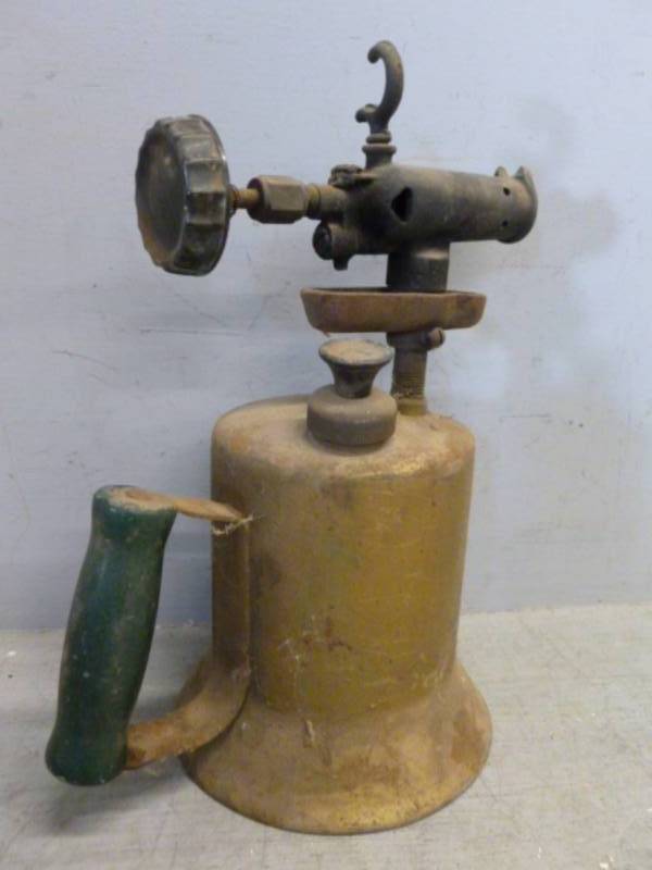 lot 123 image: Vintage Brass Torch