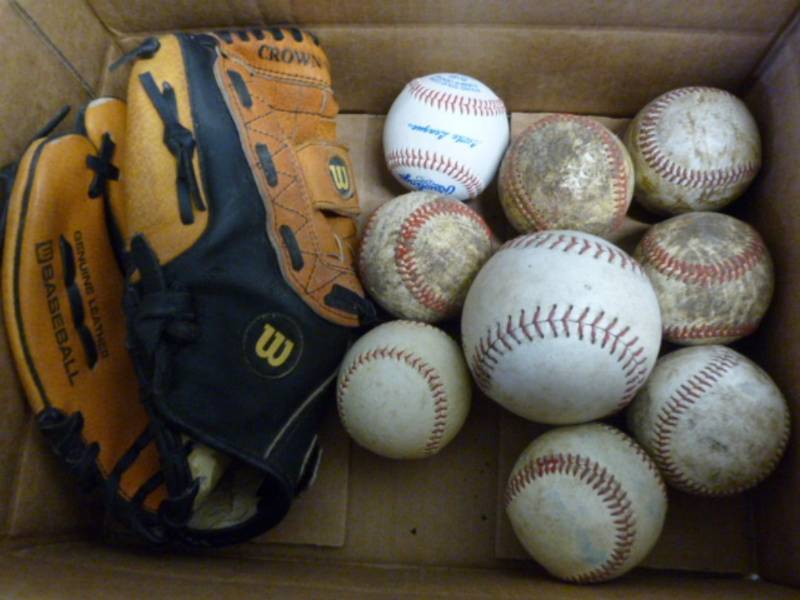 lot 131 image: Baseball Glove