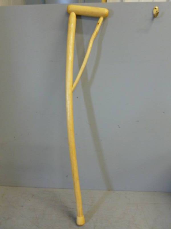 lot 136 image: Custom Made Cane