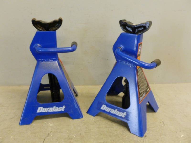 lot 171 image: Jack Stands