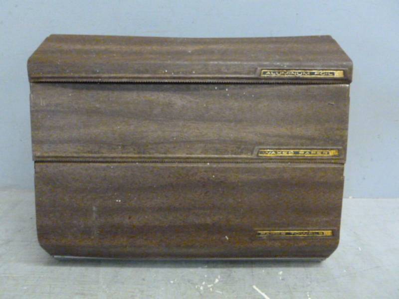 lot 189 image: Vintage Kitchen
