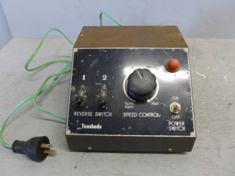 lot 198 image: Vintage Electronics