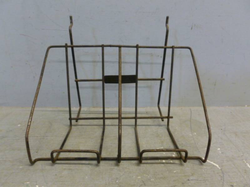 lot 202 image: Vintage Wire Rack