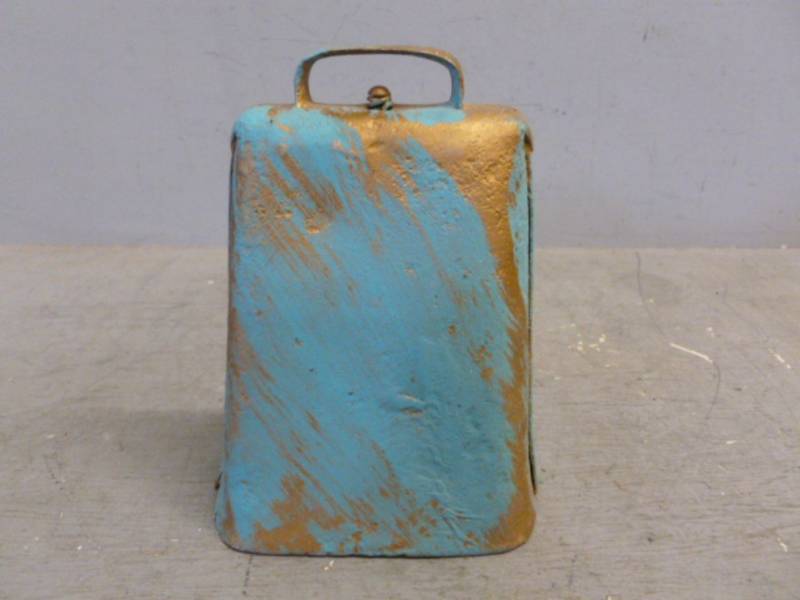 lot 207 image: Vintage Cow Bell