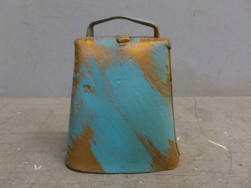 lot 208 image: Vintage Cow Bell