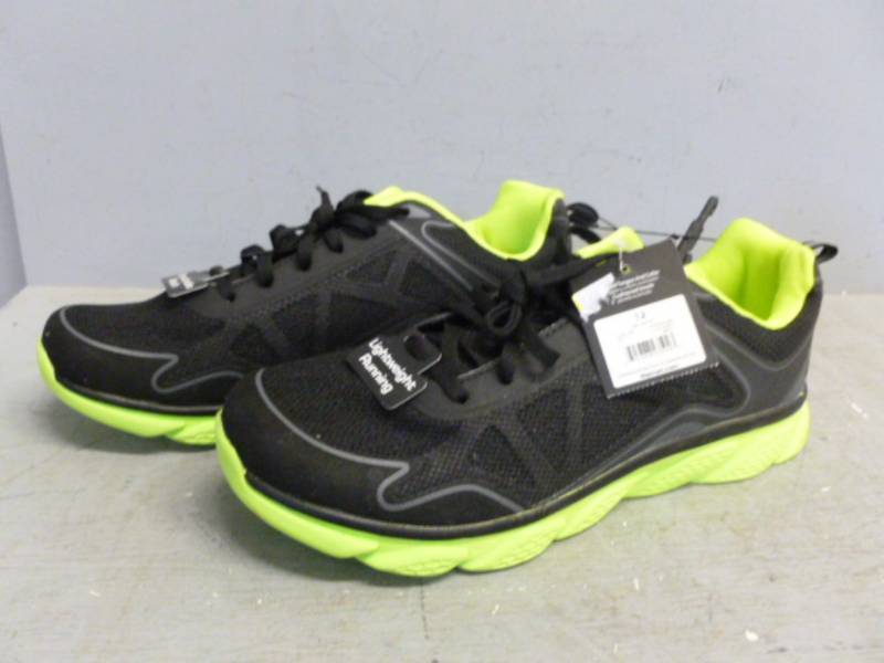 lot 215 image: New Shoes