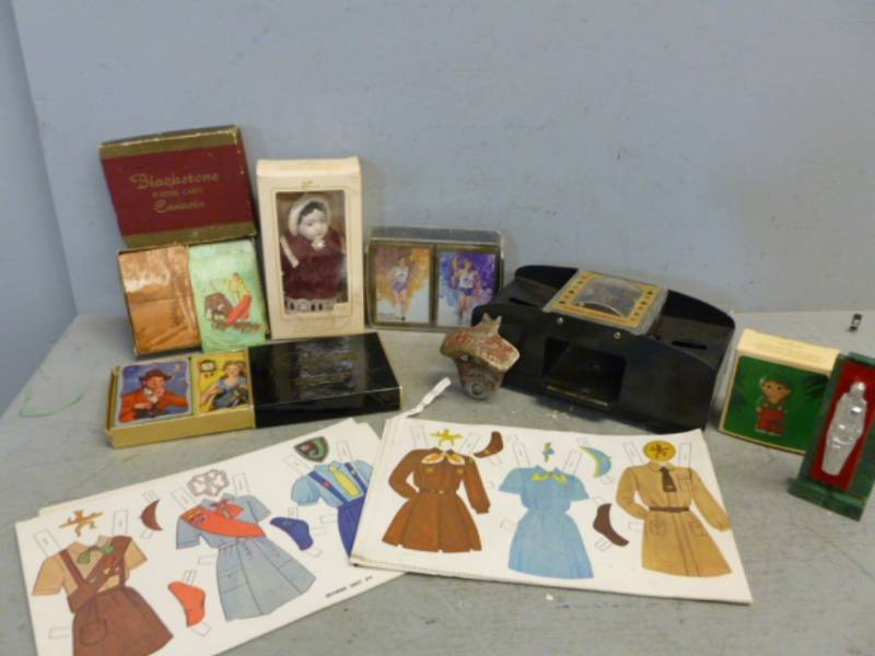 lot 223 image: Collectible
