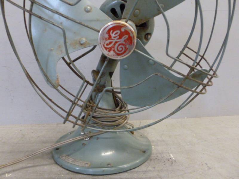 lot 241 image: Vintage Fan