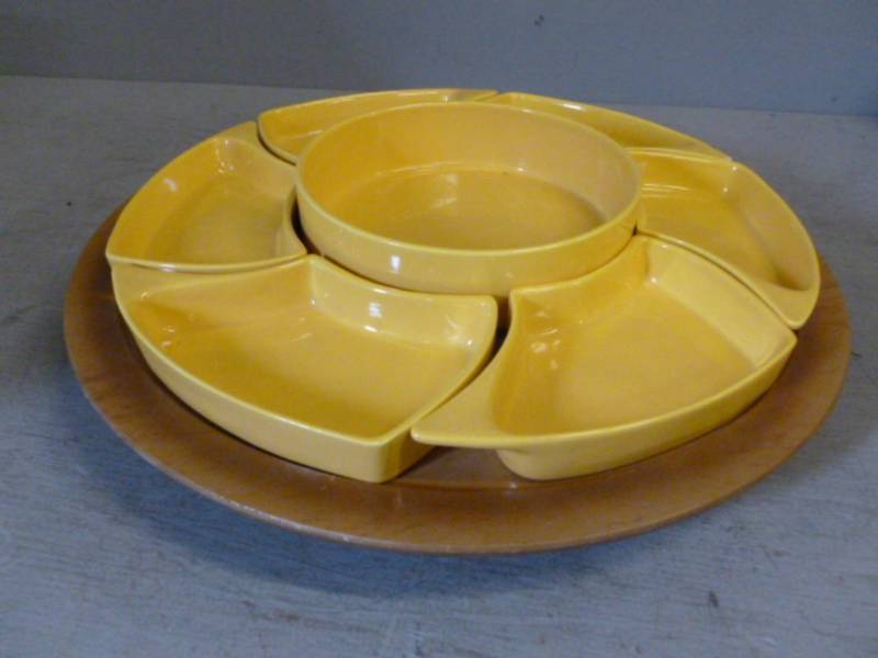 lot 245 image: Vintage Lazy Susan