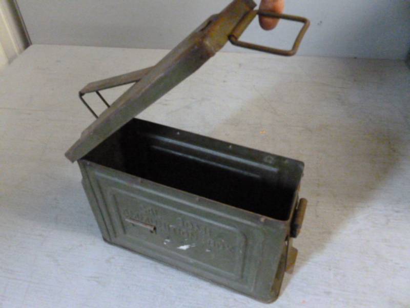 lot 252 image: Vintage Ammo Box
