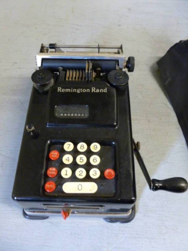 lot 255 image: Vintage Adding Machine