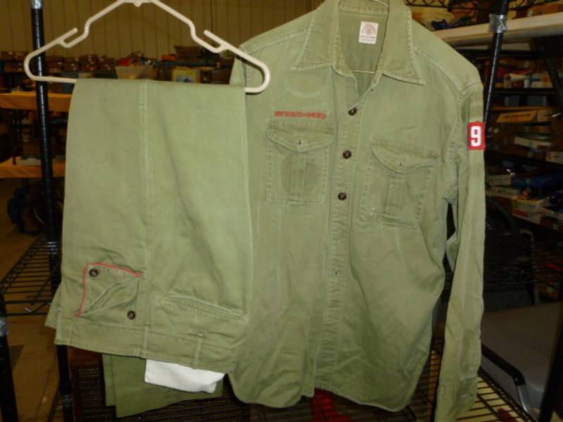 lot 259 image: Vintage Boy Scouts Uniform