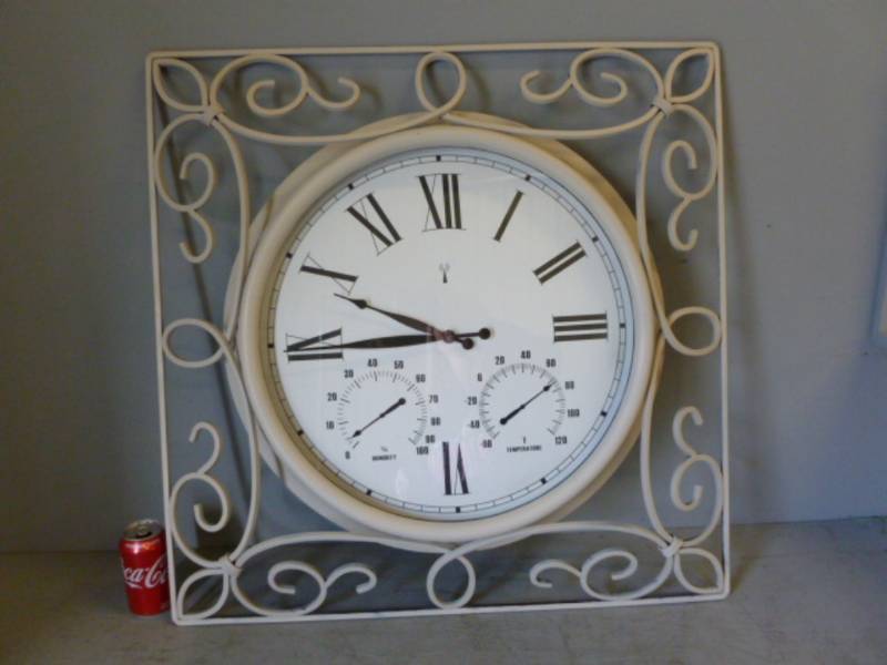 lot 278 image: Wall Clock