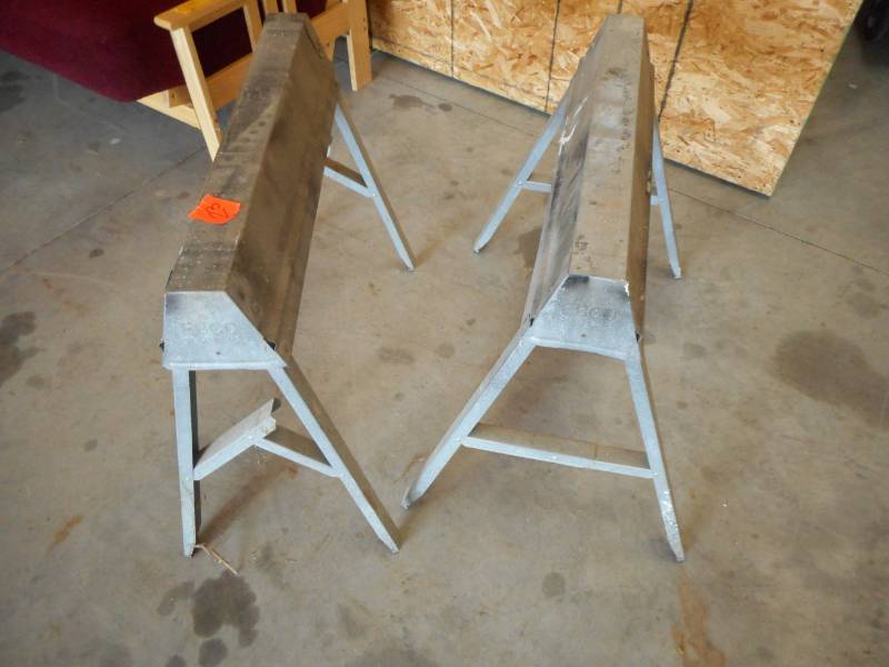 lot 23 image: Metal Saw Horses
