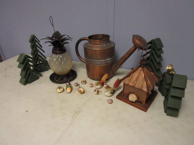 lot 808 image: DECORATIVE BIRDS, PINEAPPLE BIRD FEEDER, AND MORE