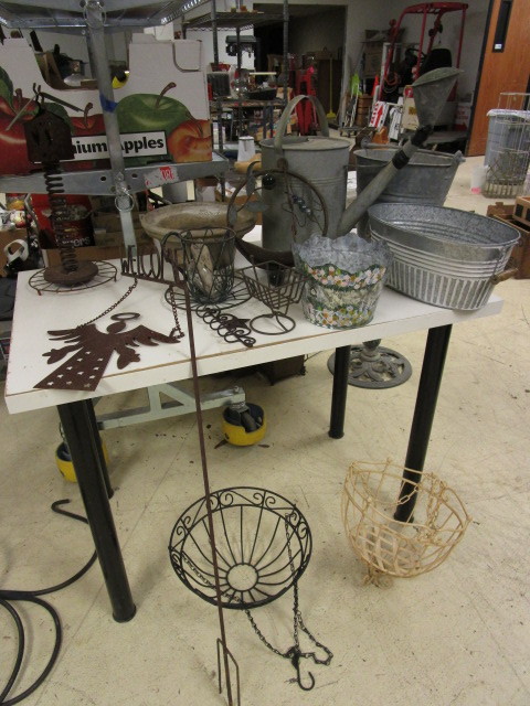 lot 824 image: HANGING PLANT BASKETS, METAL BUCKETS AND MORE