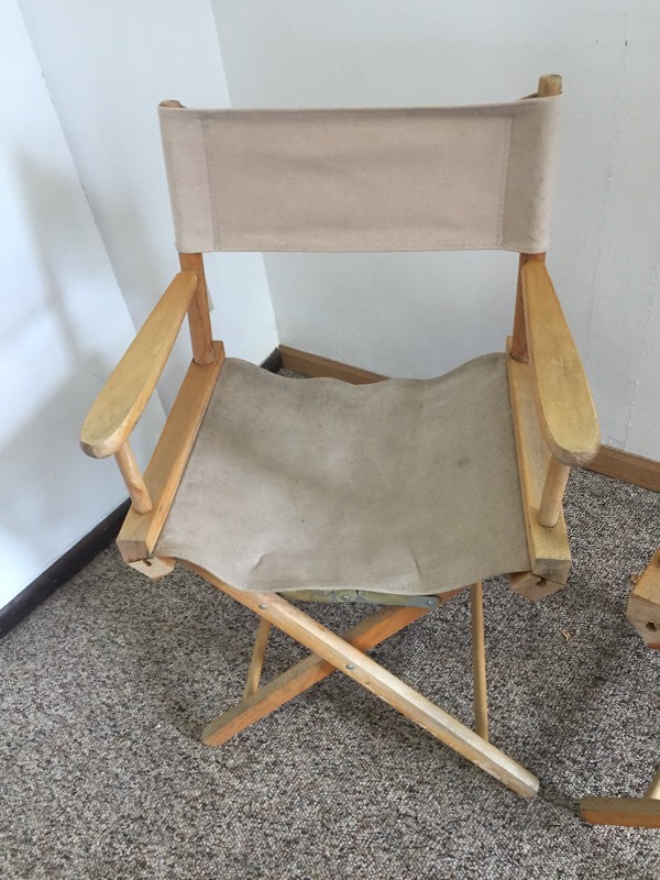 lot 12 image: Set of 2 Directors Chairs