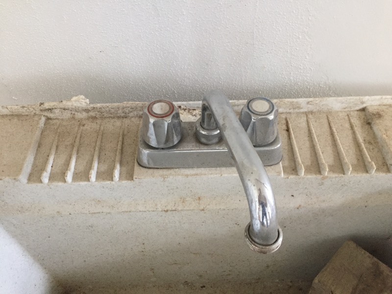 lot 38 image: Laundry Sink & Faucet