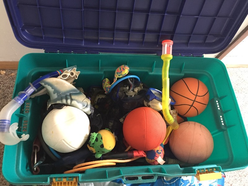 lot 42 image: Large Tote Full of Pool Toys