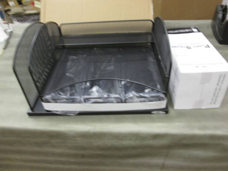 lot 1 image: Black Mesh Organizer, Plastic Straw...
