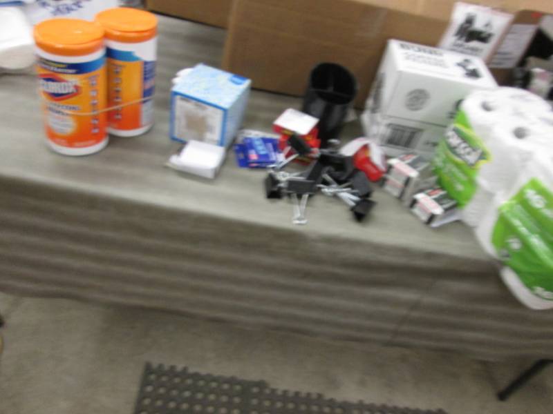 lot 7 image: 2 Canisters Disinfecting Wipes, Bat...