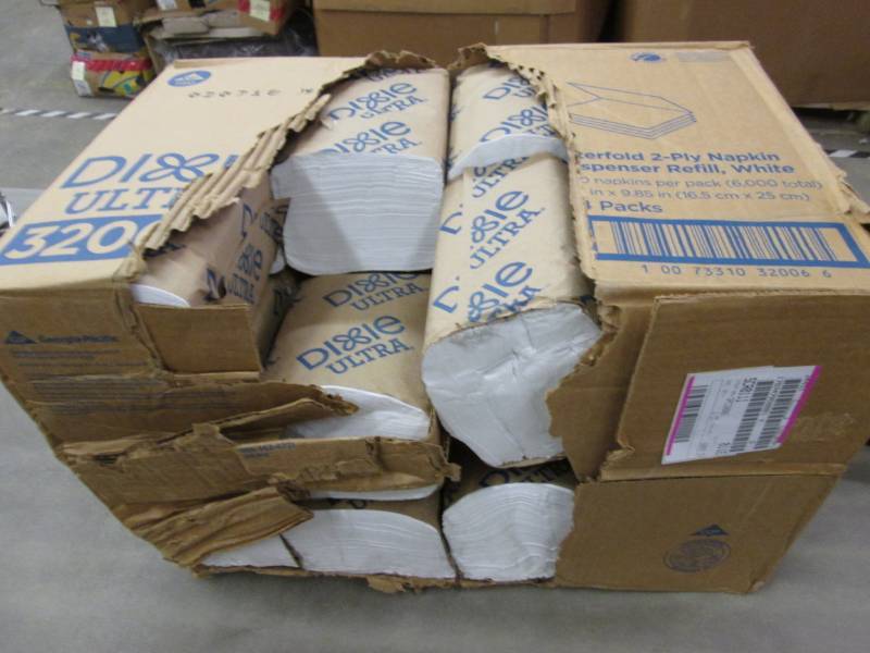 lot 54 image: Damaged Carton Dixie 2Ply Napkins D...
