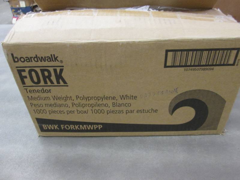 lot 55 image: Box of Boardwalk Medium Weight Fork...