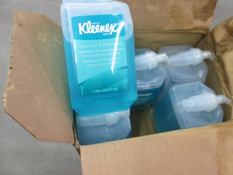 lot 79 image: Box of 6- 1 liter Size Kleenex Foam...